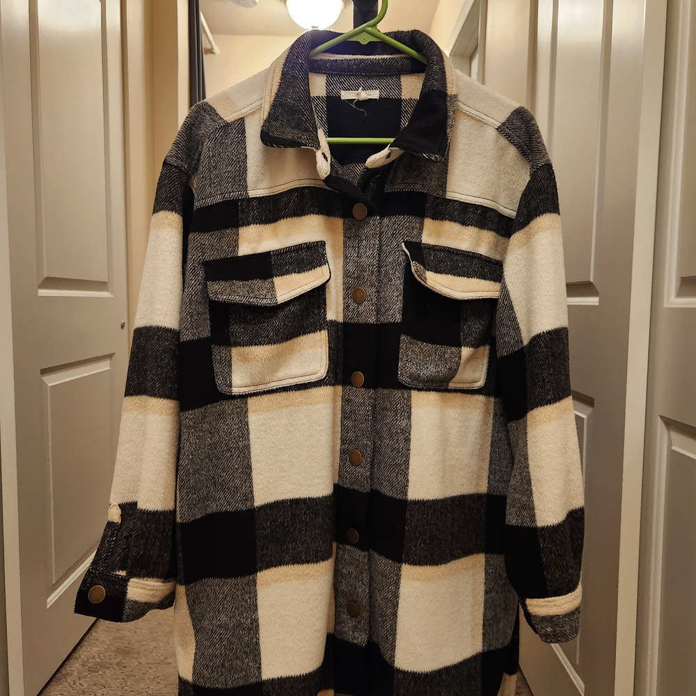 Plaid Women's Shacket - Black and Cream